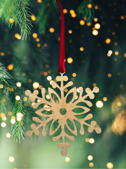 Floral Wooden Snowflake Christmas Ornament – Rustic Holiday Décor